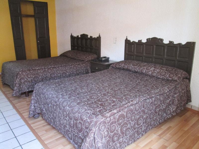 Hotel Colon Express Guadalajara Buitenkant foto